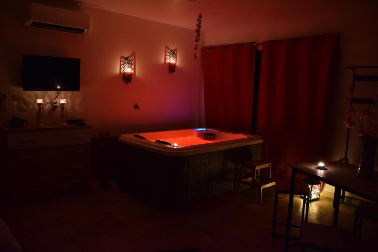 Gites Spa De Charme L Etoile Spa Beynac-et-Cazenac Ngoại thất bức ảnh