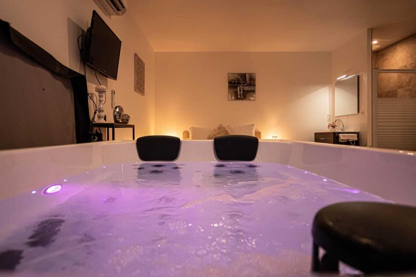 Gites Spa De Charme L Etoile Spa Beynac-et-Cazenac Ngoại thất bức ảnh